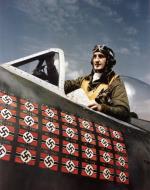 Asisbiz Aircrew USAAF 56FG LtCol Francis S Gabreski with his P 47 Thunderbolt at Boxted 1944 K2170
