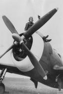 Asisbiz P 47 Thunderbolt 56FG62FS Lt Robert M Stultz Mar 1943 FRE2477