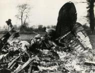 Asisbiz P 47C Thunderbolts 41 6319 56FG61FS HVM and P 47D 42 7943 56FG63FS UNK collided in mid air 5th Feb 1944 02