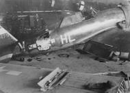 Asisbiz 42 76479 P 47D Thunderbolt 8AF 78FG83FS HLV under repair FRE3038