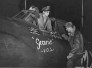 Asisbiz 42 8530 P 47D Thunderbolt 8AF 78FG82FS MXE Jeanie VOS Lt Warren M Wesson Duxford England 1943 01