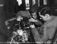 Asisbiz P 47D Thunderbolt 8AF 78FG installing a K 14 gunsight into a P 47 at Duxford 8th Sep 1944 FRE3014