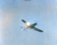 Asisbiz Gun camera footage by 8AF fighters shooting down a Bf 109 over Germany 31st Mar 1944 NA864x