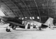 Asisbiz 43 6500 P 51B Mustang 352FG486FS PZS Lt Stanley G Miles and Lt Bernard Karl at Bodney 1944 01