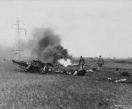 Asisbiz 44 14859 P 51D Mustang 353FG352FS SXG Honey IV Maj James N Poindexter KITA 3rd Jan 1945 FRE2867