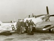 Asisbiz 44 63684 P 51D Mustang 353FG352FS SXB Double Trouble Two LtCol William B Bailey England 1944 02