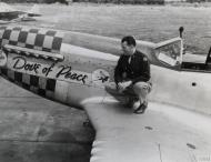 Asisbiz 44 73060 P 51D Mustang 353FG350FS LHX Dove of Peace Col Glenn E Duncan England 1944 FRE13421