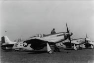 Asisbiz 44 15625 P 51D Mustang 355FG354FS WRA Man O' War (L R) LtCol Claiborn H Kinnard Jr FRE6054