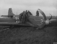 Asisbiz 44 13573 P 51D Mustang 357FG363FS B6F Bar over F crash landed Leiston 14th Jan 1945 FRE3159
