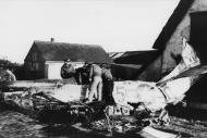 Asisbiz 44 14884 P 51D Mustang 357FG364FS C5Q Baby Jo Lt Noel Breen ran out of fuel nr Leiston 9th Feb 1945 FRE491