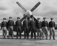 Asisbiz Aircrew USAAF 364FG pilots with a P 51 at Honington July 1945 FRE552