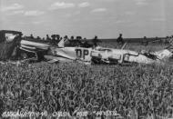 Asisbiz 44 13372 P 51D Mustang 4FG334FS QPB Lt Willard G Gillette bailed safely 11th Aug 1944 FRE2326