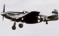 Asisbiz 44 13411 P 51D Mustang 4FG334FS QPH Frankie Lt Shelton Monroe in flight 1944 01