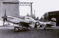 Asisbiz 44 14350 P 51D Mustang 4FG336FS VFC Connie II Lt George Smith at Debden 1944 01
