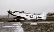 Asisbiz 44 14527 P 51D Mustang 4FG336FS VFS Mary Lt Maurice Miller taxiing at Debden 1944 01