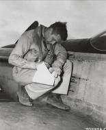 Asisbiz 44 63813 P 51D Mustang 7AF 15FG545FS Lt Gerhard C Rettberg prepares for escort mission over Tokyo 7th Apr 1945 01