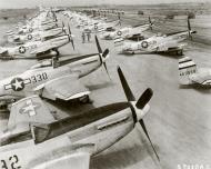 Asisbiz 44 63944 P 51D Mustang 7AF 21FG531FS 303 at Iwo Jima 25th Mar 1945 01