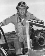Asisbiz P 51D Mustang 7AF 15FG47FS Maj John A Piper at Iwo Jima Apr 1945 01