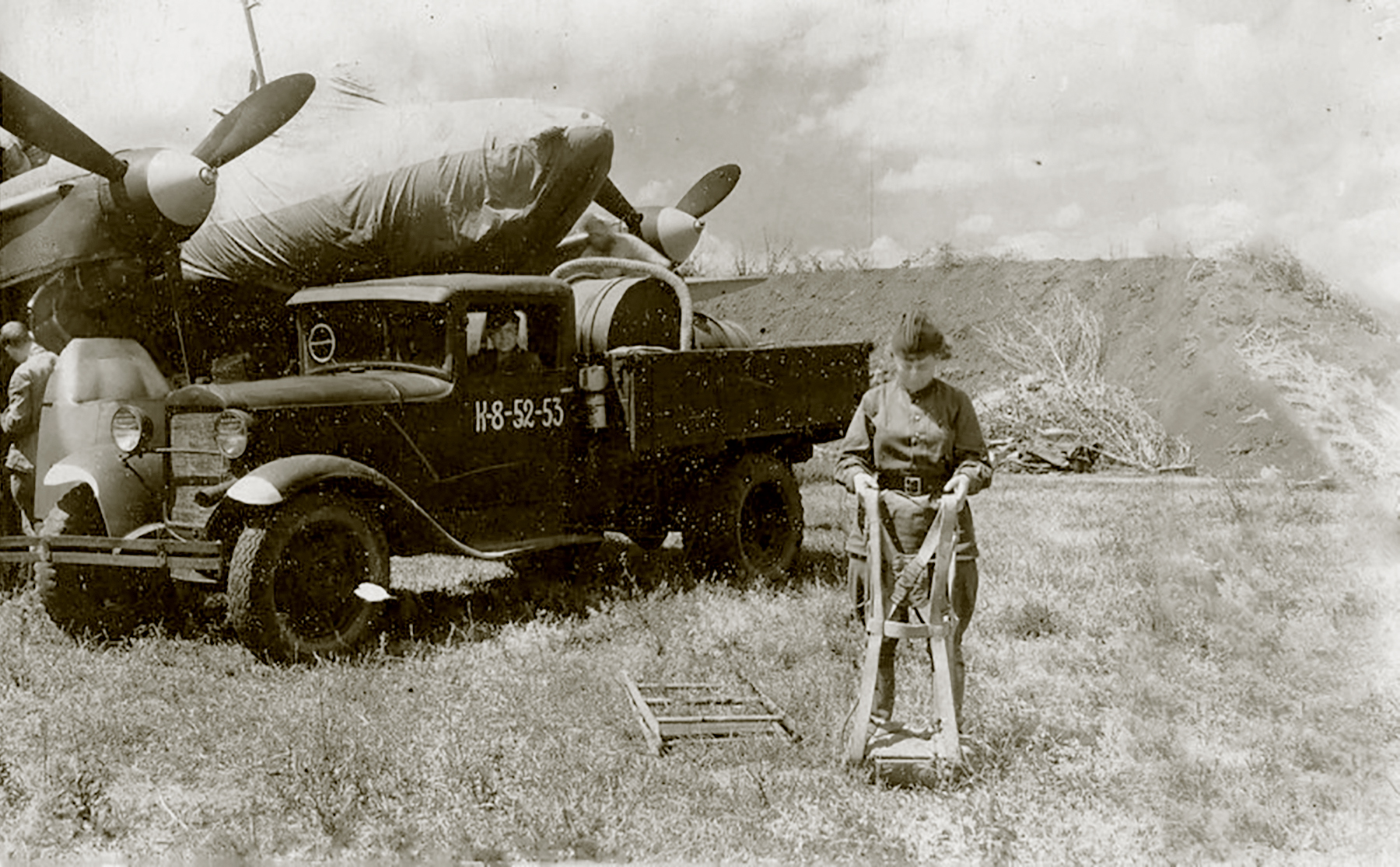 Техник-укладчик парашютов 1941