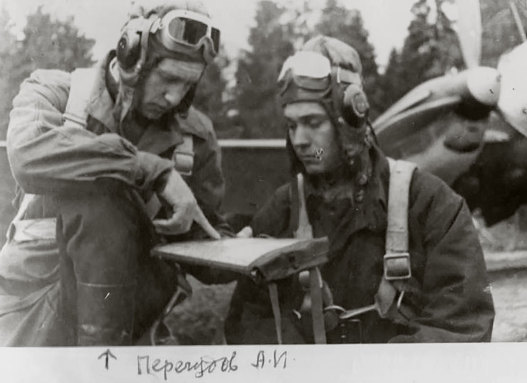 Aircrew Soviet 34GvBAP Hero of the Soviet Union navigator Capt PA Ivanovich and Grishkin 1943 01