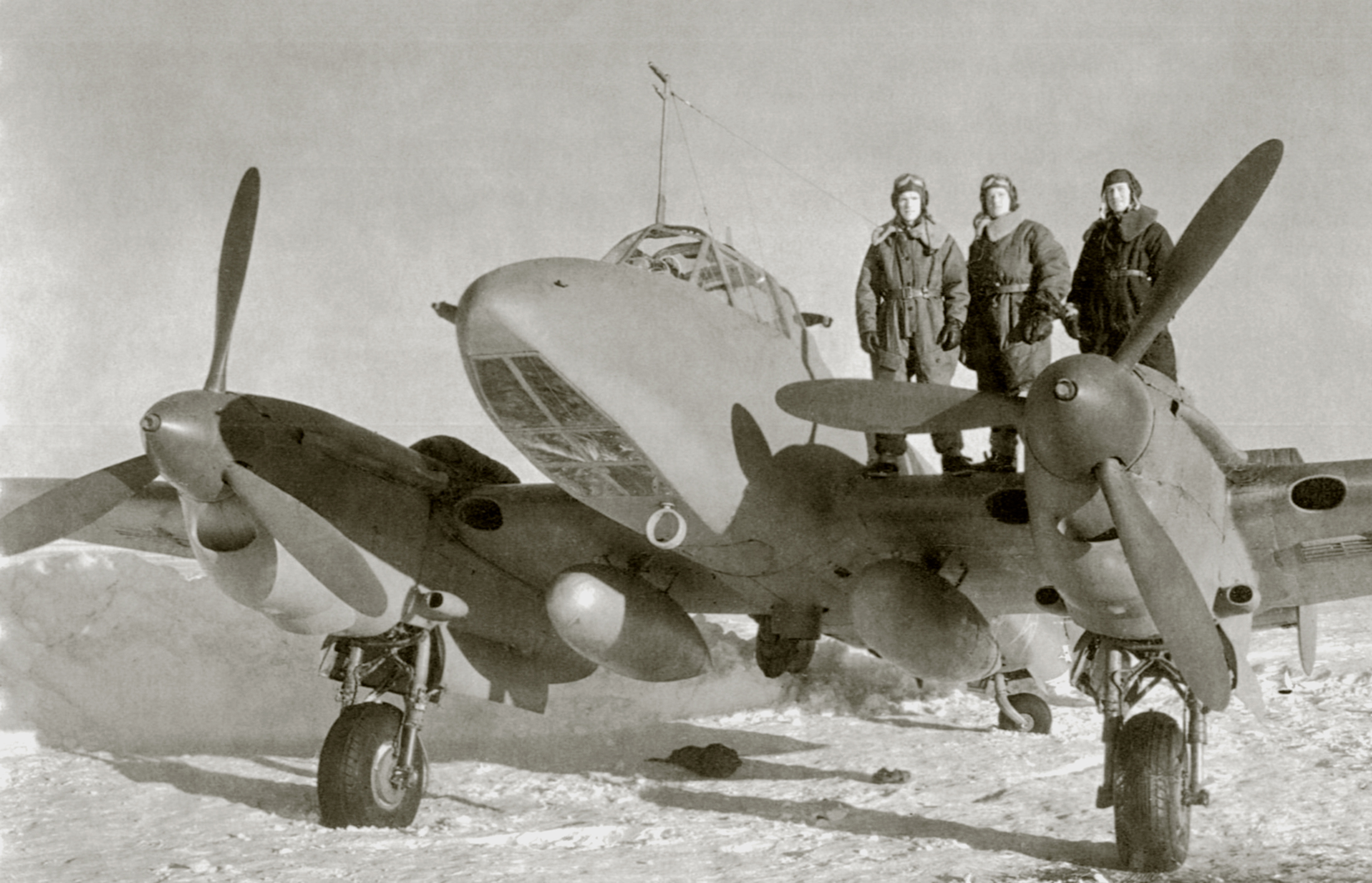 Самолет пе-2