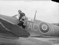 Asisbiz Fleet Air Arm 736NAS Spitfire ACA SubLt HH Salisbury at NAS Yeovilton Somersetshire Sep 1943 IWM A18986