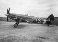 Asisbiz Spiteful prototypes RB517 England 1945 01