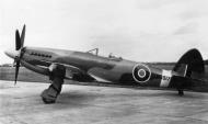Asisbiz Spiteful prototypes RB517 England 1946 01