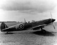 Asisbiz Spitfire 4V Prototype DP845 as the first Griffon Spitfire 03