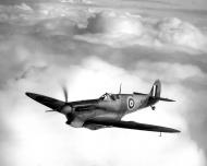 Asisbiz Spitfire 5b Trop Proyotype AB320 during air trials 1942 01