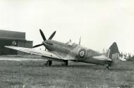 Asisbiz Spitfire 8 Proyotype JF318 England late 1943 02