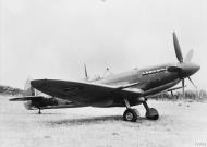 Asisbiz Spitfire PR Mk14 JF318 Prototype IWM HU2956