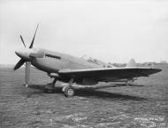 Asisbiz Spitfire PR19 Prototype RM632 factory fresh England May 1944 IWM MH5278