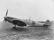 Asisbiz Spitfire PR4 Prototype BP888 England May 1943 IWM MH5107