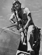 Asisbiz Aircrew RAAF 452 Squadron Bardie in Spitty 01