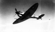 Asisbiz Spitfire MkVcTrop RAAF 2OTU 862 John Waddy LZ862 A58 217 Victoria 1943 02
