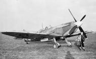 Asisbiz Spitfire MkIX RAF 126Sqn MTJ BS546 at Hornchurchweb web 01