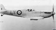 Asisbiz Spitfire PRIG RAF 1PRU LY PO JT Morgan R7059 based St Eval Cornwall England 1941 IWM HU86528