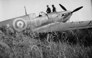 Asisbiz Spitfire MkIa RAF 222Sqn ZDA P9317 PO Falkust force landed Le Touquet Dunkerque 1st Jun 1940 04