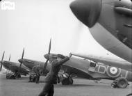 Asisbiz Spitfire MkIa RAF 222Sqn ZDJ P9xxx taking off from RAF Kirton in Lindsey Jun 1940 01