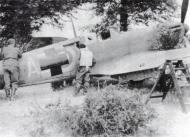 Asisbiz Spitfire MkIa RAF 234Sqn AZH Richard Hardy N3277 forced landed Cherbourg France 15th Aug 1940 04