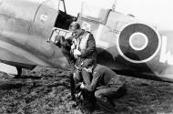 Asisbiz Spitfire MkVb RAF 302Sqn WXL Sqn Ldr Lapka EN865 Hutton Cranswick Mar 1943 web 01