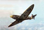 Asisbiz Spitfire MkVb RAF 303 Polish Sqn RFD Jan Zumbach EN951 Kirton in Lindsey 1942 02