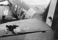 Asisbiz Spitfire MkIIb RAF 306 Polish Sqn UZN P8342 damaged after Circus 88 based RAF Northolt 29th Aug 1942 01