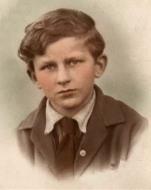 Asisbiz Aircrew RAF Young Ashley Guest bright eyed and bushy tailed 01