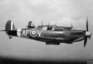 Asisbiz Spitfire IIa RAF 607Sqn AFV P7290 at Duxford Cambridgeshire IWM CH5291