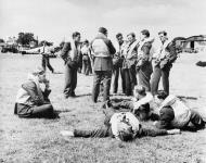 Asisbiz Aircrew RAF 610Sqn wait for the scramble signal 1940 IWM HU1062