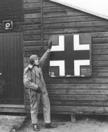 Asisbiz Aircrew RAF 611Sqn FLt Barrie Heath with a piece of a Dornier Do 215 01