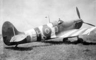 Asisbiz Spitfire MkVb RAF 64Sqn SHQ AAxxx Normandy 1944 01
