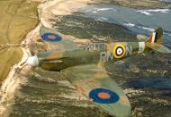 Asisbiz Spitfire MkIIa RAF 72Sqn RNN P7895 based Acklington Northumberland in flight piloted by FLt R Deacon Elliot April 1941